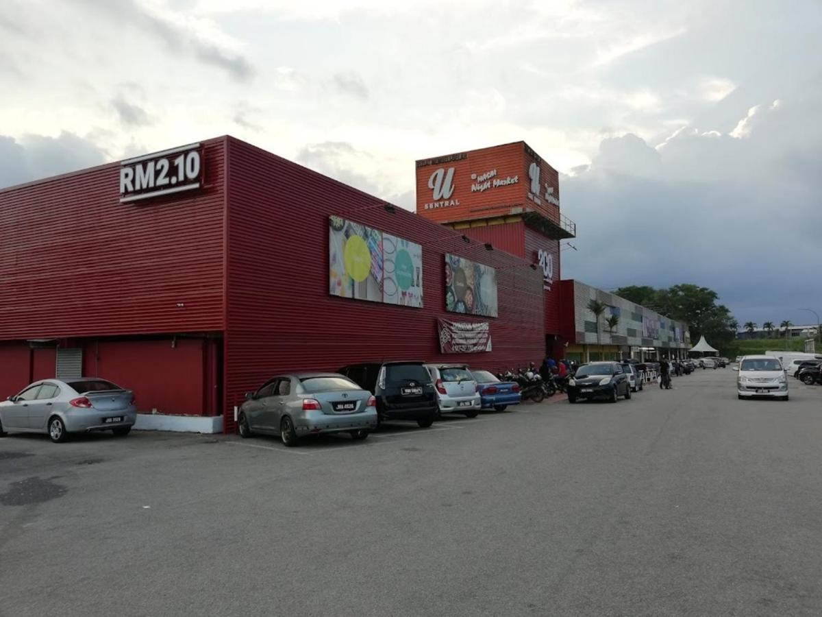 Ts Hotel - Taman Rinting Masai Exterior photo